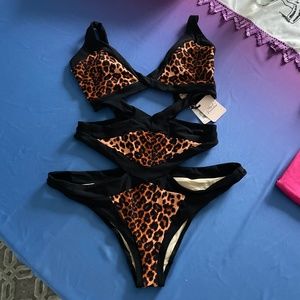 NWT Mazzy Leopard, (box included if you would like)